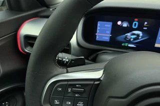 Jeep Avenger 1.2 e-Hybrid Summit Automaat | JBL Soundsystem | Navigatie | Elektrische achterklep | Keylee | Climate control | Camera | Draadloze telefoonlader / 25