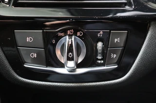 BMW 5 Series Touring 520i High Executive M Sport Pakket Automaat  / Navigatiesysteem Professional / Adaptieve LED-koplamp / Hifi / Climate Control / Parkeersensoren / Sfeerverlichting / Chrome Line / Sportstoelen / Cruise Control / Stoelverwarming / 27