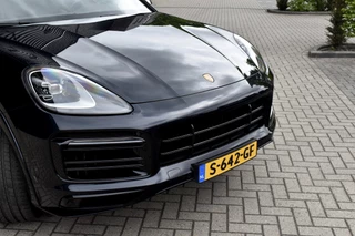 Porsche Cayenne Coupé 3.0 E-Hybrid Platinum Edition SportDesign  | Panorama | Bose | Trekhaak elektr. | Stoelventilatie | 21'' Wielen | / 35