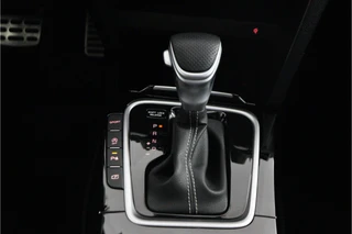 Kia XCeed 1.5 T-GDi GT-Line  - Automaat - Panorama dak - Stoel/Stuur verwarming - Navigatie - Climate Control - Achteruitrijcamera - Elektrische Achterklep - Fabrieksgarantie tot 06-2032 / 70