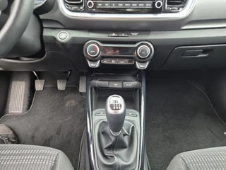 Kia Stonic 1.0 T-GDi MHEV DynamicPlusLine | Cruise Control | Climate Control | Stoelverwarming | Stuurverwarming | Camera | Privacy Glass | / 21