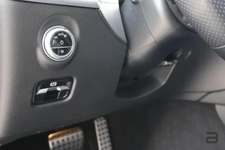 Mercedes C-klasse Estate 220 d AMG Line / Panoramadak / Burmester Surround / Massage Stoelen / Night Pakket / Trekhaak Wegklapbaar / 55