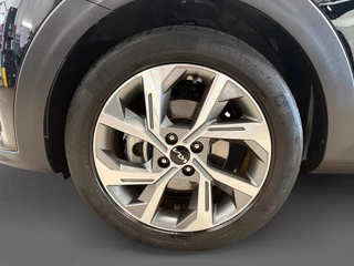 Kia Stonic 1.0 T-GDi MHEV GT-PlusLine Meest luxe uitvoering | 1e Eigenaar | Panorama dak | Dealer onderhouden | Cruise Control Adaptief | Carplay | Metallic lak | Fabrieksgarantie t/m 10-5-2030 + 3x 1 jaar* | NAP / 28