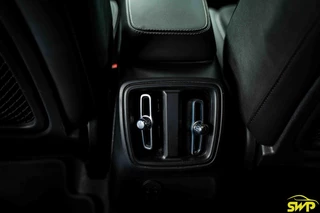 Volvo XC40 1.5 T4 Plug-in hybrid Plus Dark | Memory | Navi | Camera | Harman Kardon / 19