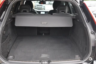 Volvo XC60 T6 Recharge AWD Plus Bright | Stoelverwarming | Trekhaak | 360° Camera |  Long range  | Pilot Assist |  BLIS  | Keyless / 16
