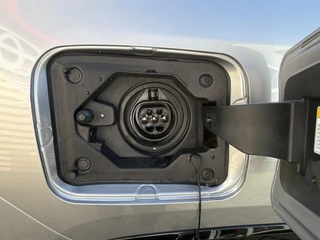 Toyota RAV4 2.5 Plug-in Hybrid AWD Style STUUR & STOELVERWARMING (OOK ACHTER) PDC V+A ELEK. ACHTERKLEP / 7