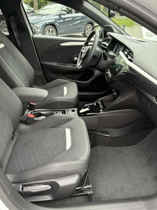 Opel Corsa 1.2 Turbo 145Pk Hybrid Automaat Ultimate | DEMO | Climate control | Navigatie | Camera | Parkpilot | Alcantara | Cruisecontrol | 17" LM-Velgen / 45