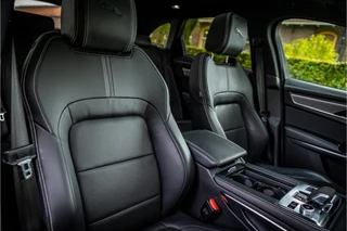 Jaguar F-PACE 2.0 P400e PHEV R-Dynamic Black  Panorama Adaptive Cruise ACC / 30