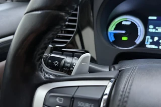 Mitsubishi Outlander 2.0 PHEV Automaat instyle | Navigatie | Lederen bekleding | Achteruitrijcamera | Elektrische achterklep | Stoel- en stuurverwarming | Verwarmd voorraam / 25