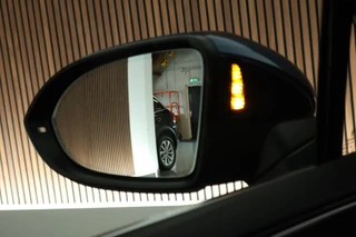 Volkswagen Passat Variant 1.5 TSI 150pk DSG R-Line Business + Keyless Panoramadak 360Camera Stoelverwarming Virtual Cockpit Navigatie / 6