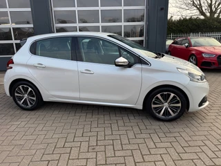 Peugeot 208 1.2 PureTech Allure / Navi / Cruise / Carplay / 57000 km !. / 7