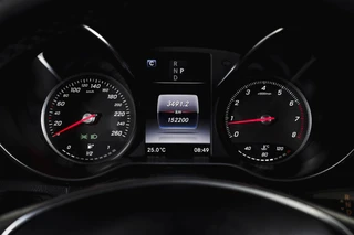 Mercedes-Benz GLC Coupé 250 4MATIC 211 PK Premium AMG Line  | S/K-Panodak | Cruise | Stoelverw. | PDC | Camera | App. Connect | ECC | LM 21" | / 5