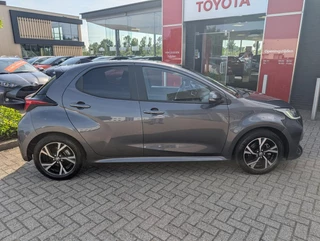 Toyota Yaris 1.5 Hybrid 115 Dynamic LED-VERLICHTING KEYLESS PRIVACY GLASS / 6