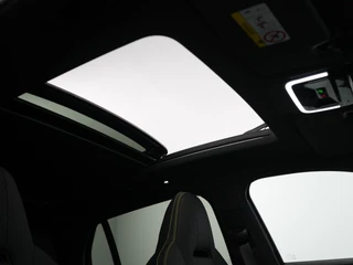Lynk & Co 01 1.5 More | Leer | Pano | 360 | ACC / 9