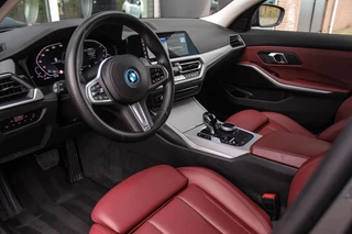 BMW 3-serie Touring 330e High Executive | 1e eigenaar | BTW auto | M-sport stuur | HiFi audio | Sportstoelen | Cruise control adaptief | Grootlichtassistent | Active Guard Plus / 13