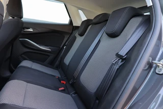 Opel Grandland X 1.2 Turbo Ultimate | Cruise | Airco | Trekhaak | Sensoren | LM Velgen / 36