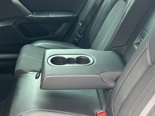 CUPRA Leon 1.4 e-Hybrid VZ Business PHEV | Stoel/Stuur Verwarming Carplay Keyless Camera / 35
