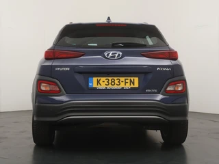 Hyundai Kona EV Comfort 64 kWh - SOH 94,5%  - Airco - Keyless Entry - Apple CarPlay/Android Auto - Achteruitrijcamera - Virena Zekerheidspakket €895,- / 7