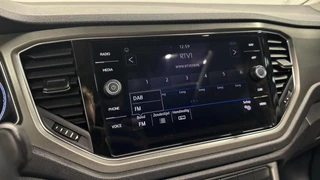 Volkswagen T-Roc 1.0 TSI Style Business PANO LM TREKHAAK DAB CRUISE. / 41