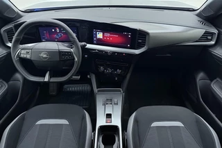 Opel Mokka Electric GS 54 kWh  | Climate control | Achteruitrijcamera | Apple Carplay/Android Auto | Cruise control | LED koplampen | Zwart dak | 18" Lichtmetalen velgen / 30