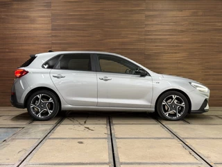 Hyundai I30 N-Line 1.0 T-GDi 120PK MHEV | Digital Dash | Sport Pack | Comfort Pack | Lane Assist | Drive Select | Camera | NAVI | / 23