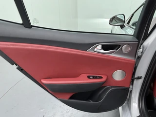 Kia Stinger 2.0 T-GDI GT-Line  - GT-Line - Leer -  Automaat - 256 PK - Panorama dak - Perfecte staat - / 36
