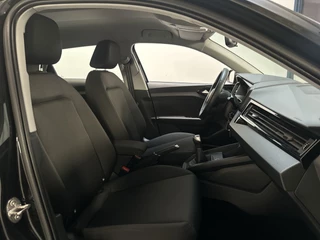 Audi A1 citycarver 25 TFSI epic Parkeersensoren Climate Control Navigatie Cruise Control / 8
