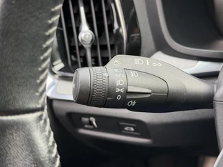 Volvo V60 Inscription 2.0 T4 190PK Automaat Navigatie, Leder, Elektrische Voorstoelen, Keyless, Elektrische Kofferklep, Stoelverwarming, Parkeersensoren, Trekhaak 13P automatisch wegklapbaar / 22