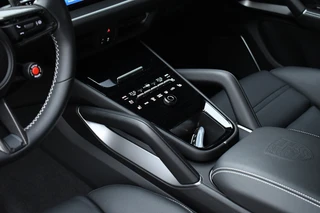Porsche Cayenne Coupé 4.0 Turbo E-Hybrid GT  Burmester PDCC Carbon HUD ACC 360 / 89