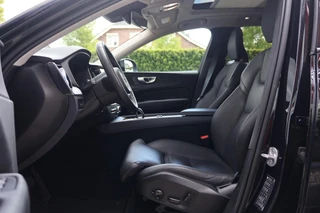 Volvo XC60 T6 Recharge AWD Plus Dark | Longe Range | Stoelverwarming | Parkeercamera | Panoramadak | Pilot Assist  | Leder | Keyless / 20