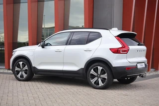 Volvo XC40 T5 Recharge Plus Dark | Stoelverwarming | Trekhaak | Parkeercamera | Leder | H/K | Pilot Assist | BLIS | Keyless / 4