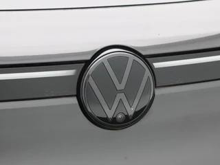 Volkswagen ID.4 First Max 77 kWh | Stoel/Stuurverwarming | Panorama dak | IQ Light | 360 Camera | Adaptive cruise | 21 Inch / 12
