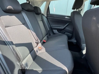 Volkswagen Polo 1.0 MPI Polo * Carplay * 34.000KM! * Airco * Multifunctioneel Stuur * Metallic * / 6