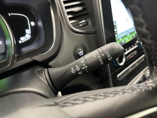Renault Scenic 1.2 TCe Bose PANO CARPLAY ECC NAVI CRUISE HEAD UP. / 30