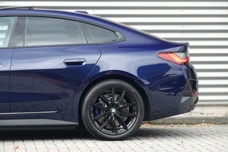BMW i4 eDrive40 M Sport Edition 84 kWh Comfort Pack | Trekhaak | Schuifdak | / 12
