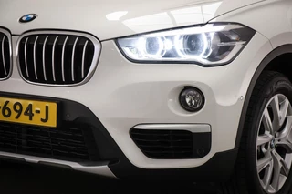BMW X1 xDrive20i High Executive | PANORAMADAK | HEAD UP | STOELVERWARMING | TREKHAAK / 20