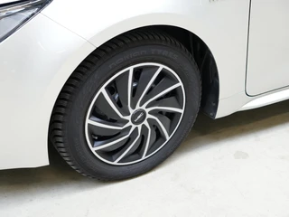 Toyota Corolla 1.8 Hybrid First Edition ✅Stoel&Stuurverw.✅Adapt Cruise✅Clima✅Camera✅Navi✅Two Tone✅ / 15