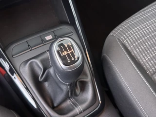 Kia Stonic 1.0 T-GDi MHEV DynamicLine  - Apple Carplay/Android Auto - Achteruitrijcamera - Cruise Control - - Fabrieksgarantie t/m 05-2032 / 32