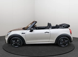 Mini Cabrio 2.0 John Cooper Works S Cabrio | Automaat | Sportstoelen | Carplay/Android Auto | Cruise Control / 9