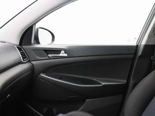 Hyundai Tucson 1.6 GDi 132Pk Comfort | Stoelverwarming | Trekhaak | Camera | Cruise Control | CarPlay | Climatronic | 17 Inch / 30