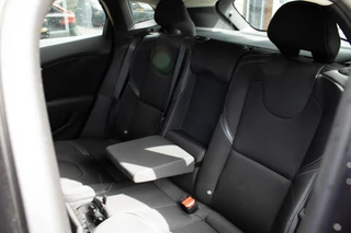Volvo V40 2.0 T2 Inscription Parkeersensor achter|Bleutooth|Airco / 35