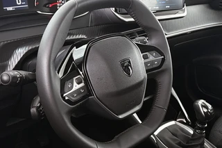 Peugeot 208 1.2 PureTech 100 Style / 11