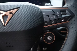 CUPRA Terramar 1.5 e-Hybrid 272pk VZ Performance  Pano/Matrix LED/Headup/Sennheiser/360/Keyless/ACC/DCC/ 20"/Trekhaak wegkl. / 16