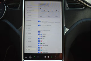 Tesla Model S 75D incl. BTW 334 PK  | 4x4 | NL- AUTO | Autopilot | Panoramadak | Luchtvering | Carplay | Camera | 21' inch | Dodehoek detectie | Voorstoelen verwarmd / 58