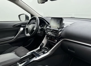 Mitsubishi Eclipse Cross 2.4 PHEV First Edition / 16