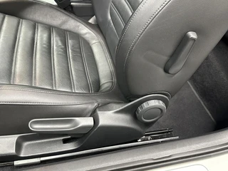 Volkswagen Beetle 1.2 TSI Exclusive Series LEER NAVI CRUISE LM STOELVERWARMING. / 17