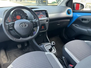 Toyota Aygo JOY 5-DEURS AUTOMAAT LICHTMETALEN VELGEN CAMERA CLIMA / 6