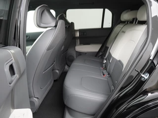 Kia EV3 GT-Line Business Edition 81.4 kWh  - Stoel-/Stuurverwarming - Elektrisch Verstelbare Bestuurdersstoel - Ambient Lighting- Apple Carplay/Android Auto - Fabrieksgarantie t/m 2033 / 33
