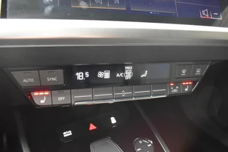 Audi Q4 e-tron 40 Launch edition Advanced 77 kWh MATRIX LED / 37