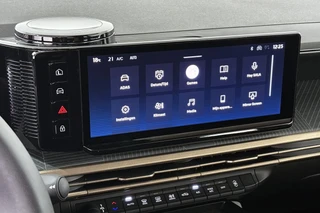 Lancia Ypsilon 1.2 Turbo Hybrid 110pk / 12